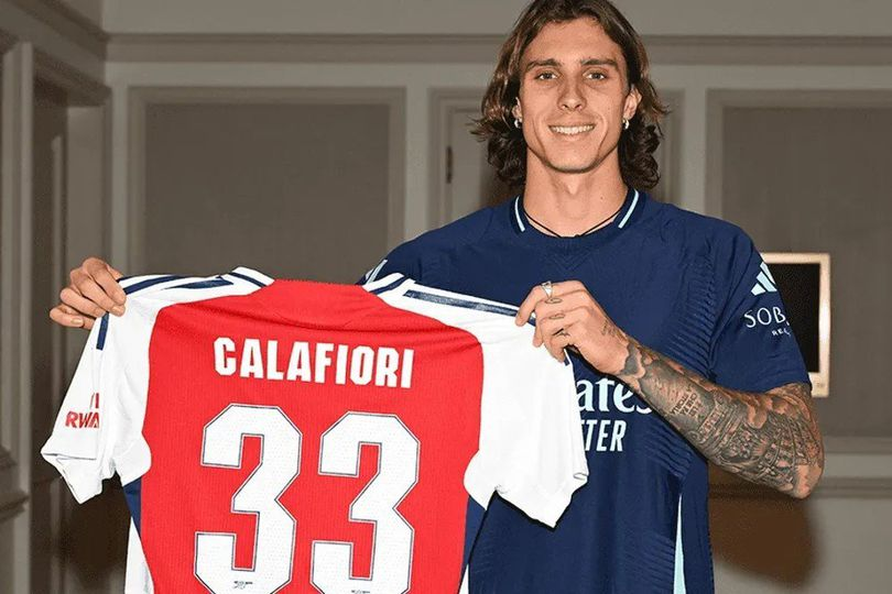 Riccardo Calafiori resmi bergabung dengan Arsenal (c) Arsenal FC Official